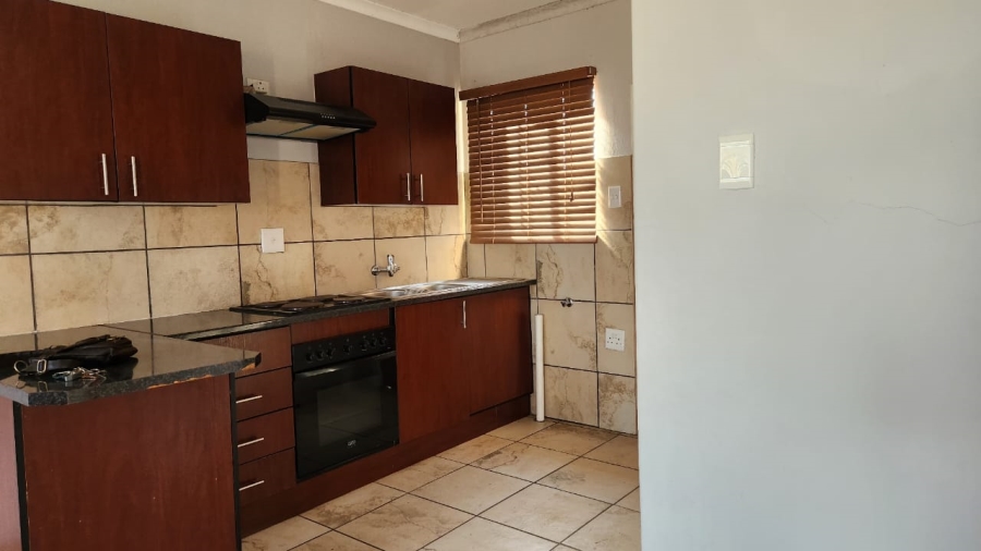 2 Bedroom Property for Sale in Waterkloof East North West